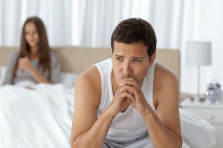 een man met tekenen van prostatitis